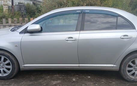 Toyota Avensis III рестайлинг, 2005 год, 600 000 рублей, 6 фотография
