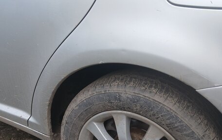 Toyota Avensis III рестайлинг, 2005 год, 600 000 рублей, 7 фотография