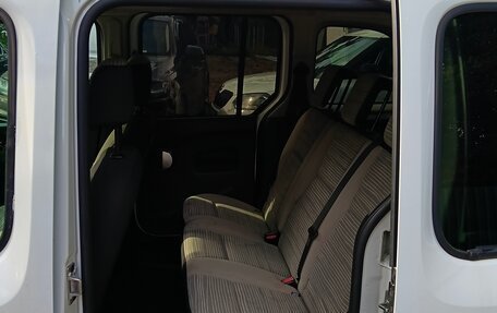 Renault Kangoo II рестайлинг, 2012 год, 700 000 рублей, 6 фотография