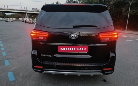 KIA Carnival III, 2019 год, 2 800 000 рублей, 5 фотография