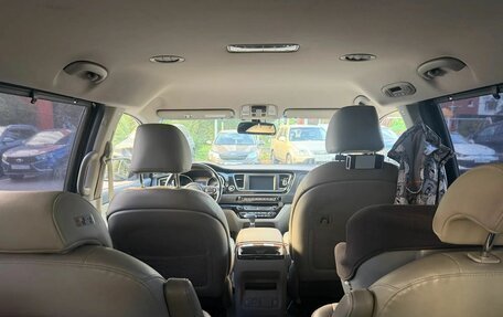 KIA Carnival III, 2019 год, 2 800 000 рублей, 27 фотография