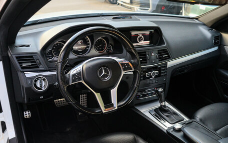 Mercedes-Benz E-Класс, 2012 год, 1 990 000 рублей, 10 фотография