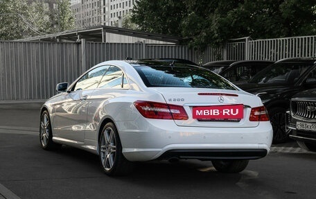 Mercedes-Benz E-Класс, 2012 год, 1 990 000 рублей, 6 фотография