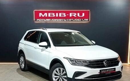 Volkswagen Tiguan II, 2021 год, 3 030 000 рублей, 3 фотография