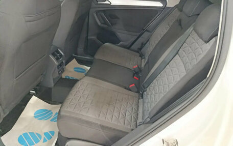 Volkswagen Tiguan II, 2021 год, 3 030 000 рублей, 14 фотография