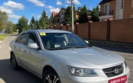 Hyundai Sonata VI, 2005 год, 430 000 рублей, 1 фотография