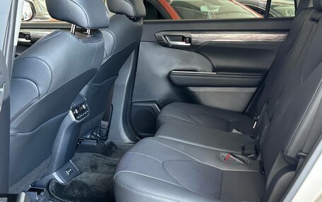Toyota Highlander, 2026 год, 5 090 000 рублей, 21 фотография