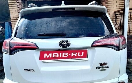 Toyota RAV4, 2019 год, 2 850 000 рублей, 3 фотография