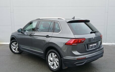Volkswagen Tiguan II, 2021 год, 3 100 000 рублей, 4 фотография