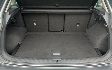 Volkswagen Tiguan II, 2021 год, 3 100 000 рублей, 26 фотография