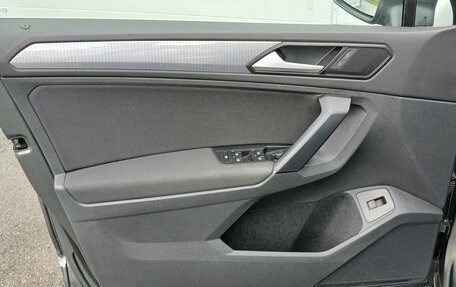 Volkswagen Tiguan II, 2021 год, 3 100 000 рублей, 21 фотография