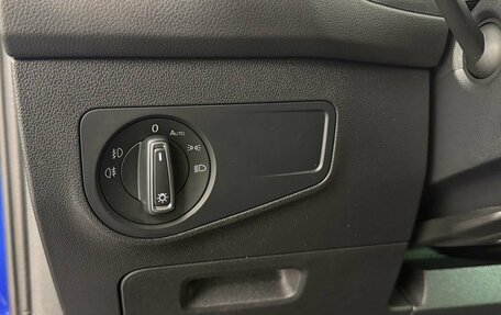 Volkswagen Tiguan II, 2018 год, 2 350 000 рублей, 13 фотография