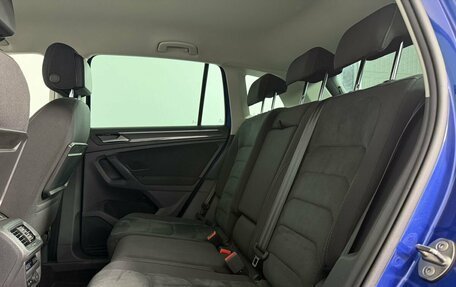 Volkswagen Tiguan II, 2018 год, 2 350 000 рублей, 18 фотография