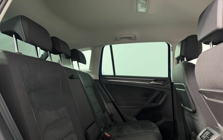 Volkswagen Tiguan II, 2018 год, 2 350 000 рублей, 19 фотография