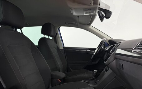 Volkswagen Tiguan II, 2018 год, 2 350 000 рублей, 21 фотография