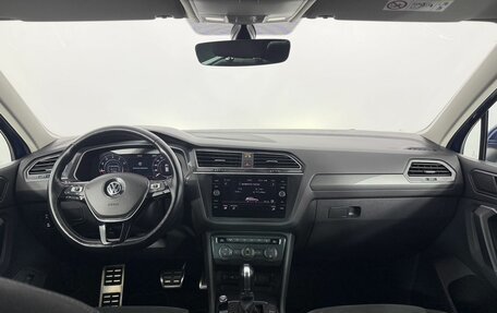 Volkswagen Tiguan II, 2018 год, 2 350 000 рублей, 22 фотография