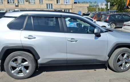 Toyota RAV4, 2020 год, 2 700 000 рублей, 2 фотография