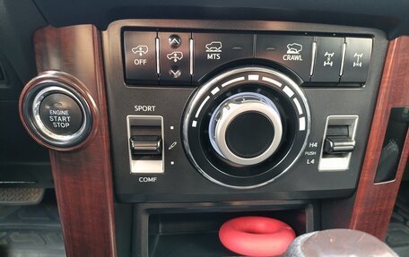 Toyota Land Cruiser Prado 150 рестайлинг 2, 2015 год, 3 980 000 рублей, 6 фотография
