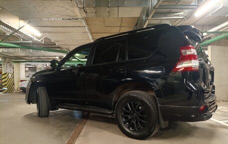Toyota Land Cruiser Prado 150 рестайлинг 2, 2015 год, 3 980 000 рублей, 25 фотография
