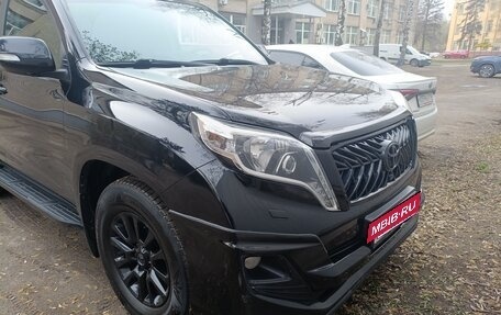 Toyota Land Cruiser Prado 150 рестайлинг 2, 2015 год, 3 980 000 рублей, 20 фотография