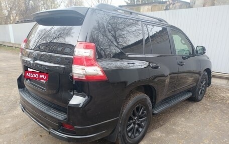 Toyota Land Cruiser Prado 150 рестайлинг 2, 2015 год, 3 980 000 рублей, 22 фотография