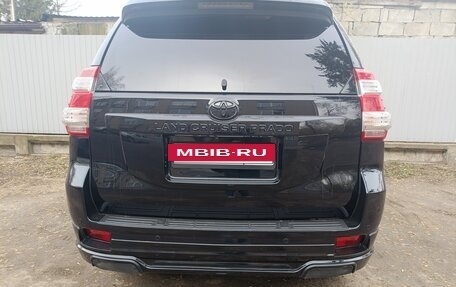 Toyota Land Cruiser Prado 150 рестайлинг 2, 2015 год, 3 980 000 рублей, 21 фотография
