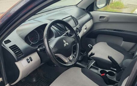Mitsubishi L200 IV рестайлинг, 2010 год, 1 150 000 рублей, 7 фотография