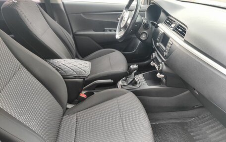 KIA Rio IV, 2018 год, 1 289 000 рублей, 9 фотография