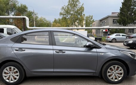 Hyundai Solaris II рестайлинг, 2017 год, 1 200 000 рублей, 10 фотография