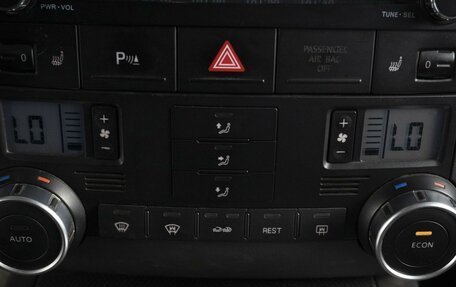 Volkswagen Touareg III, 2006 год, 1 070 000 рублей, 15 фотография