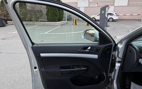 Skoda Octavia, 2010 год, 700 000 рублей, 2 фотография