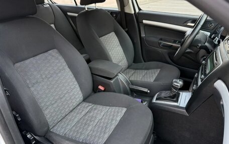 Skoda Octavia, 2010 год, 700 000 рублей, 4 фотография
