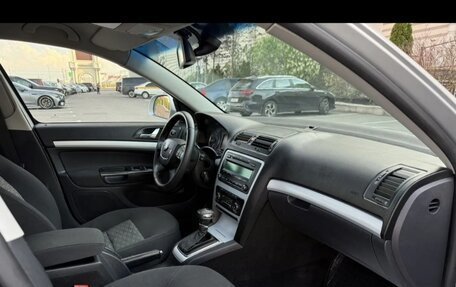 Skoda Octavia, 2010 год, 700 000 рублей, 9 фотография