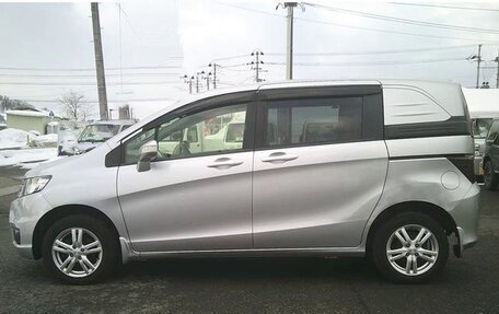 Honda Freed I, 2016 год, 923 000 рублей, 8 фотография