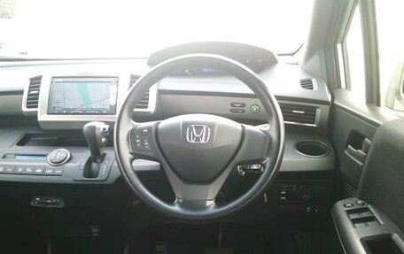Honda Freed I, 2016 год, 923 000 рублей, 10 фотография