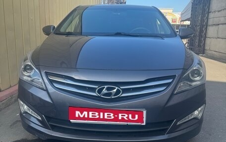 Hyundai Solaris II рестайлинг, 2015 год, 1 150 000 рублей, 1 фотография