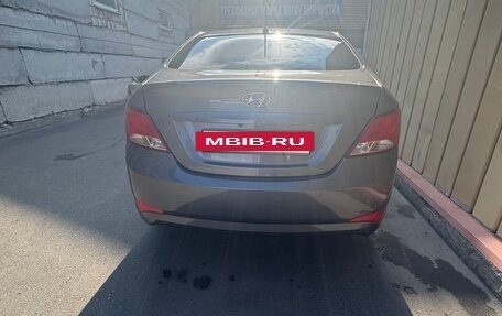 Hyundai Solaris II рестайлинг, 2015 год, 1 150 000 рублей, 5 фотография