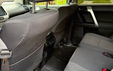 Toyota Land Cruiser Prado 150 рестайлинг 2, 2021 год, 5 950 000 рублей, 12 фотография