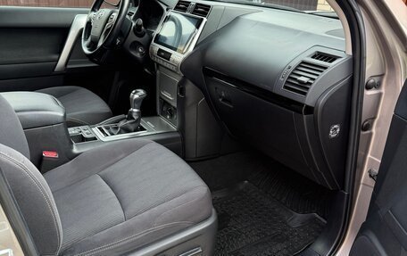 Toyota Land Cruiser Prado 150 рестайлинг 2, 2021 год, 5 950 000 рублей, 14 фотография