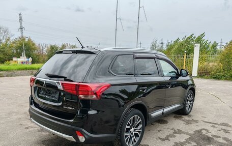 Mitsubishi Outlander III рестайлинг 3, 2015 год, 1 749 000 рублей, 2 фотография