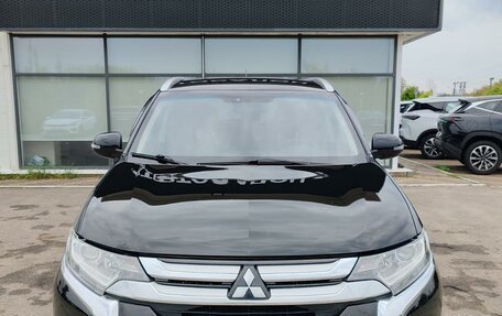 Mitsubishi Outlander III рестайлинг 3, 2015 год, 1 749 000 рублей, 5 фотография