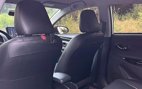 Toyota Yaris XP150 рестайлинг, 2023 год, 1 710 000 рублей, 9 фотография