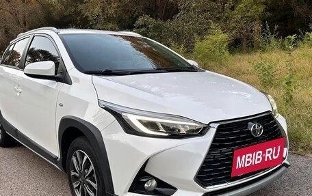 Toyota Yaris XP150 рестайлинг, 2023 год, 1 710 000 рублей, 3 фотография