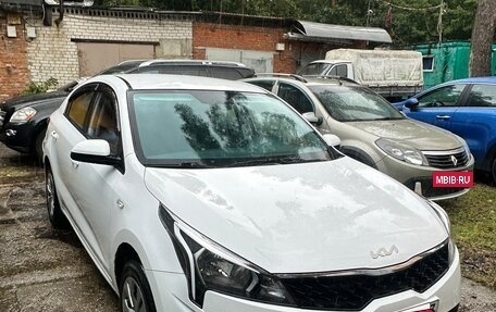 KIA Rio IV, 2021 год, 870 000 рублей, 2 фотография
