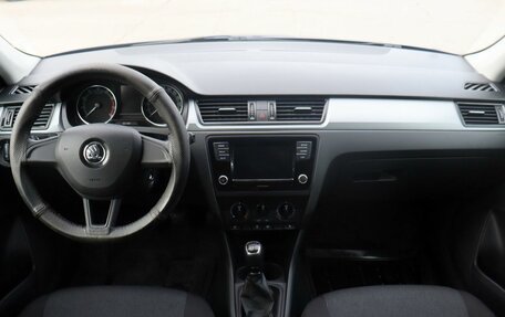 Skoda Rapid I, 2018 год, 1 300 000 рублей, 13 фотография