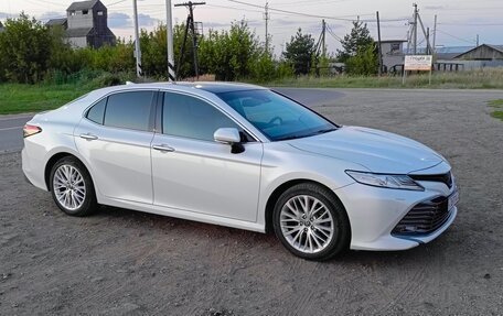 Toyota Camry, 2019 год, 2 900 000 рублей, 2 фотография