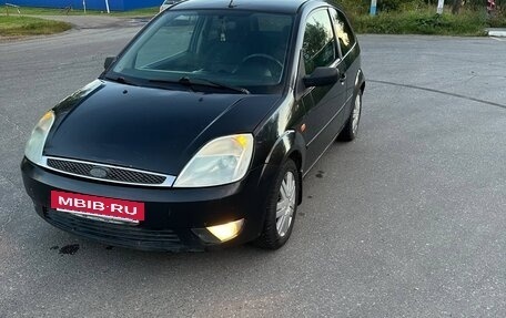 Ford Fiesta, 2005 год, 240 000 рублей, 2 фотография