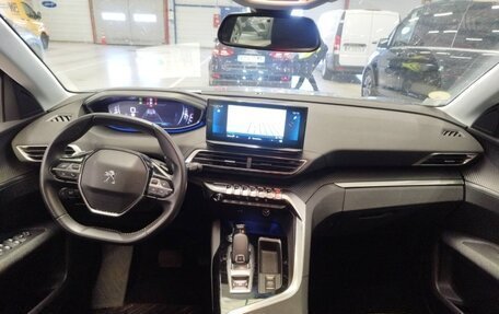 Peugeot 3008 II, 2022 год, 2 039 000 рублей, 5 фотография