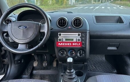 Ford Fiesta, 2005 год, 240 000 рублей, 12 фотография