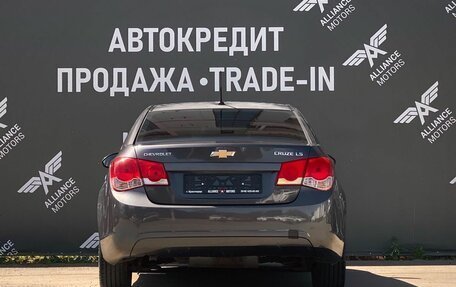 Chevrolet Cruze II, 2010 год, 590 000 рублей, 6 фотография